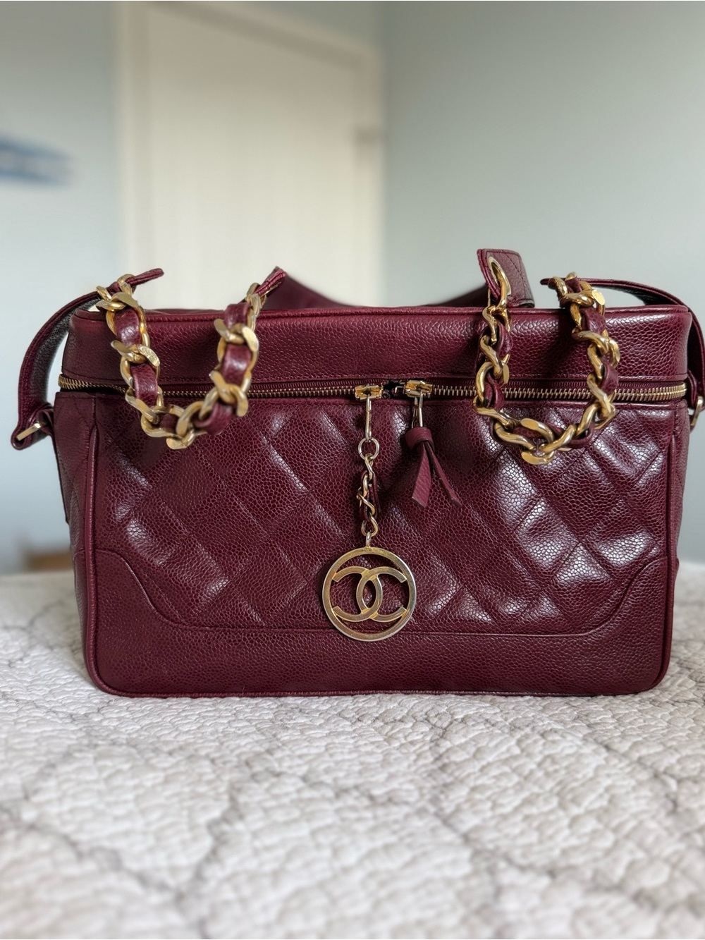 VINTAGE CHANEL JUMBO CAVIAR VANITY CASE-BURGUNDY-24K Gold Plated-1 Series